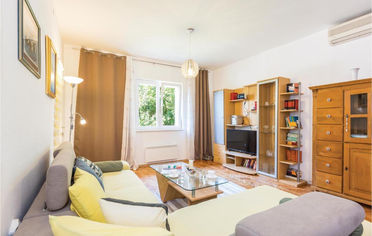 Lovely Apartment In Makarska With Wifi 外观 照片