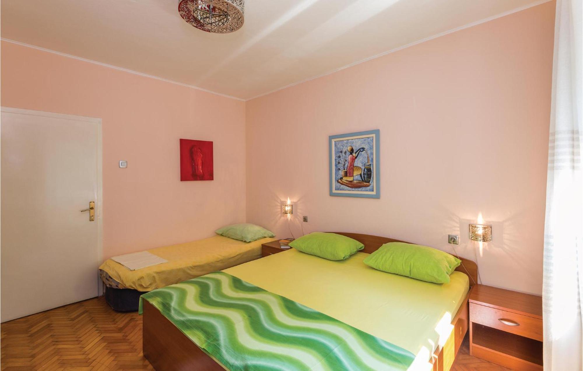 Lovely Apartment In Makarska With Wifi 外观 照片