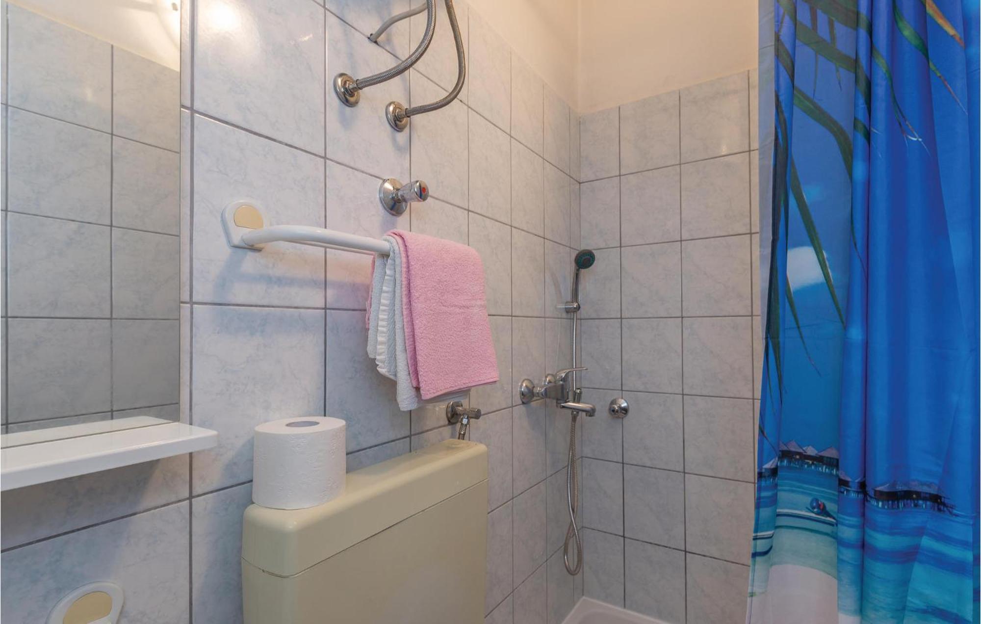 Lovely Apartment In Makarska With Wifi 外观 照片