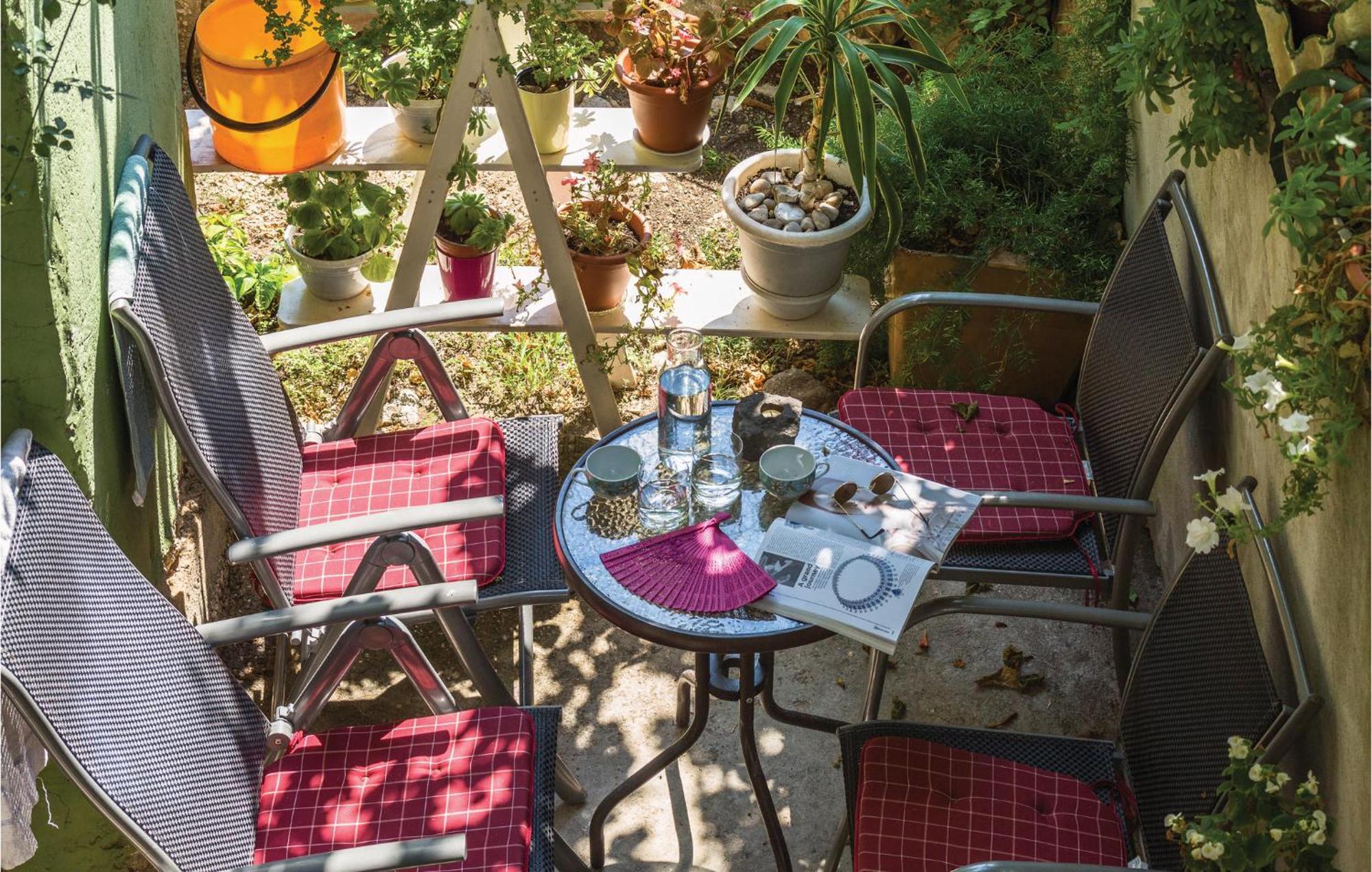 Lovely Apartment In Makarska With Wifi 外观 照片
