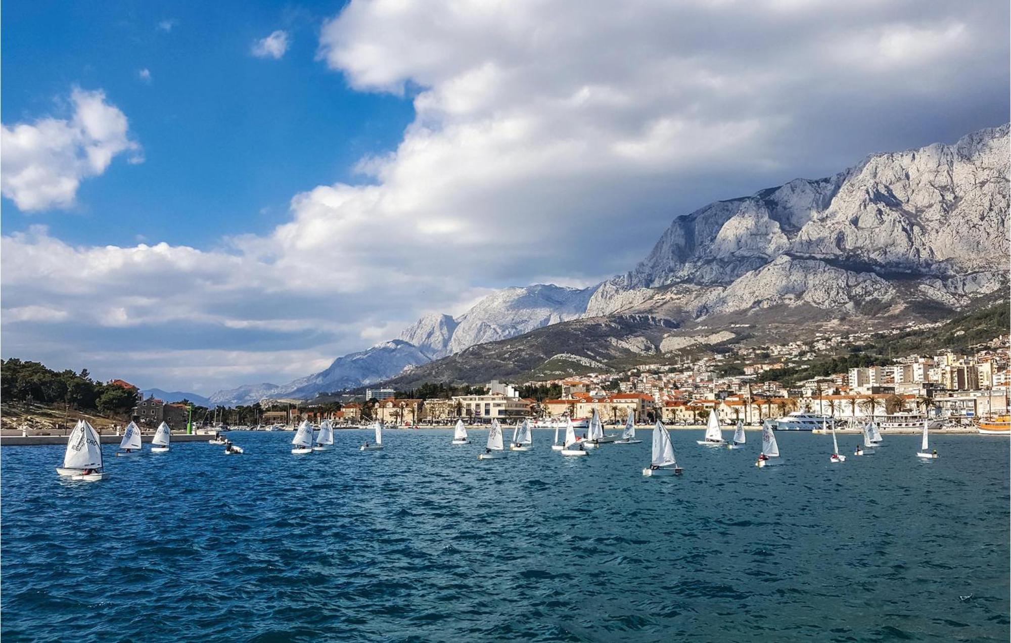 Lovely Apartment In Makarska With Wifi 外观 照片