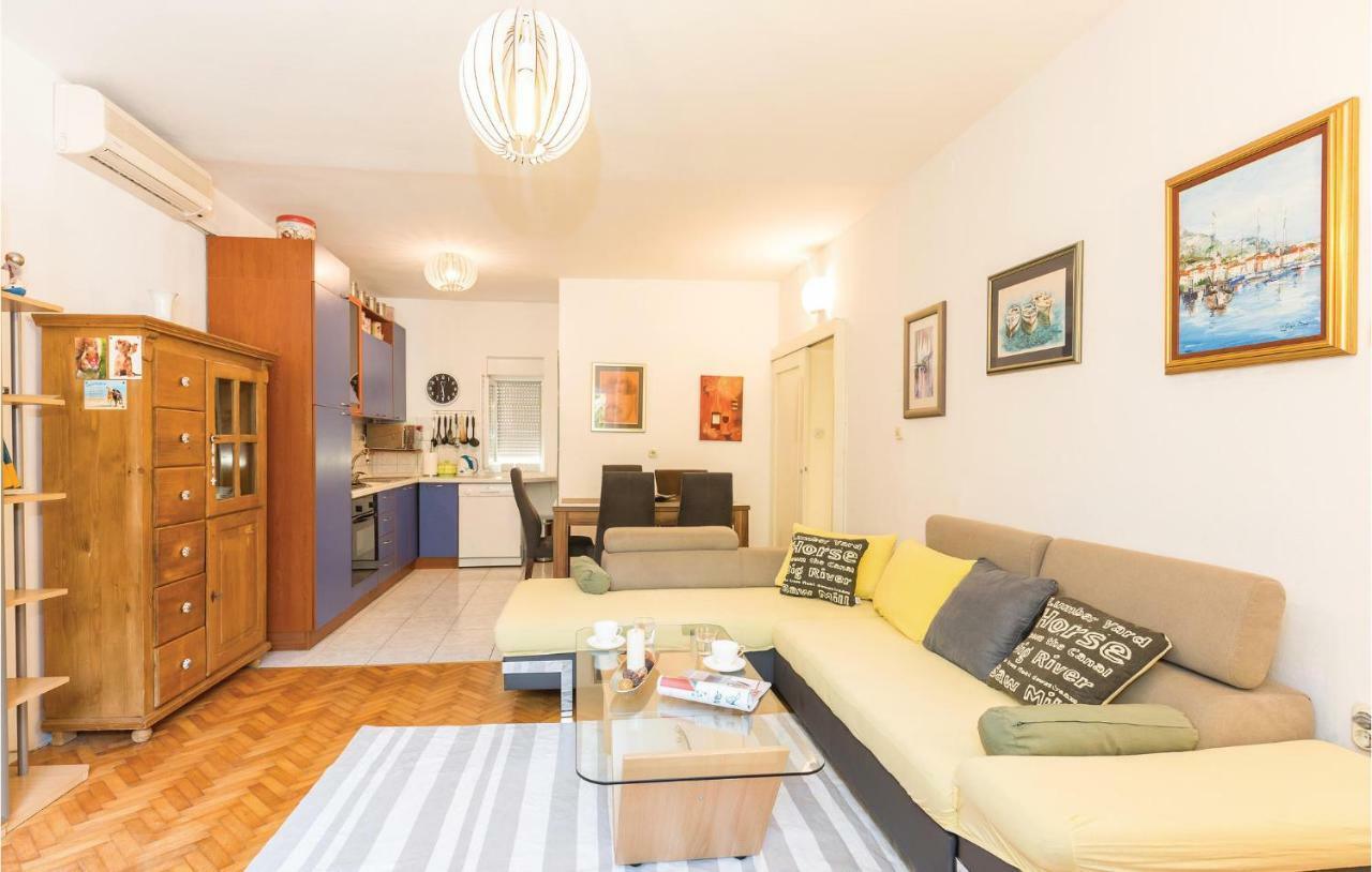 Lovely Apartment In Makarska With Wifi 外观 照片